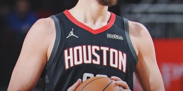 开云体育官网-连续三场爆发！NBA历史第五人！37岁杜兰特比肩乔丹