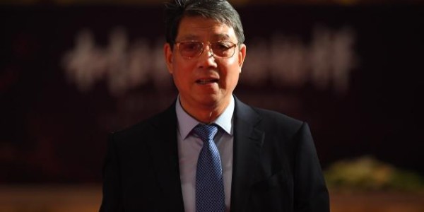 开云体育APP下载-【夜读】不是父子关系！瓜帅澄清：和京多安只是邻居