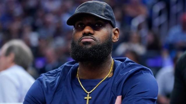 1650025380197034851.jpg skysports-lebron-james-sideline_5733793.jpg